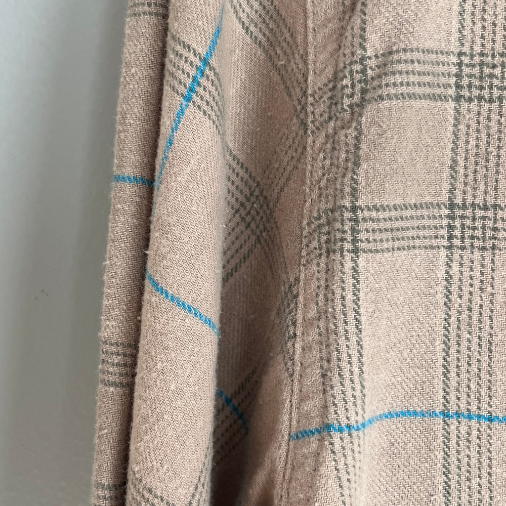 Fintech Mens Long Sleeve Plaid Flannel Button Down Shirt Tan Blue Size M - Picture 8 of 9